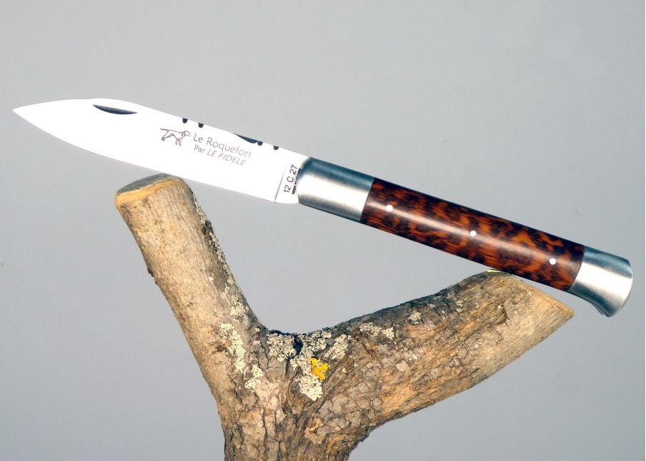 Roquefort knife with its Amourette wood Handle