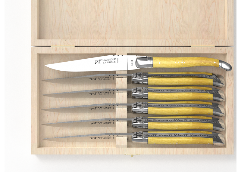 Laguiole steak knives set with boxwood handle and stainless steel bolsters image 3