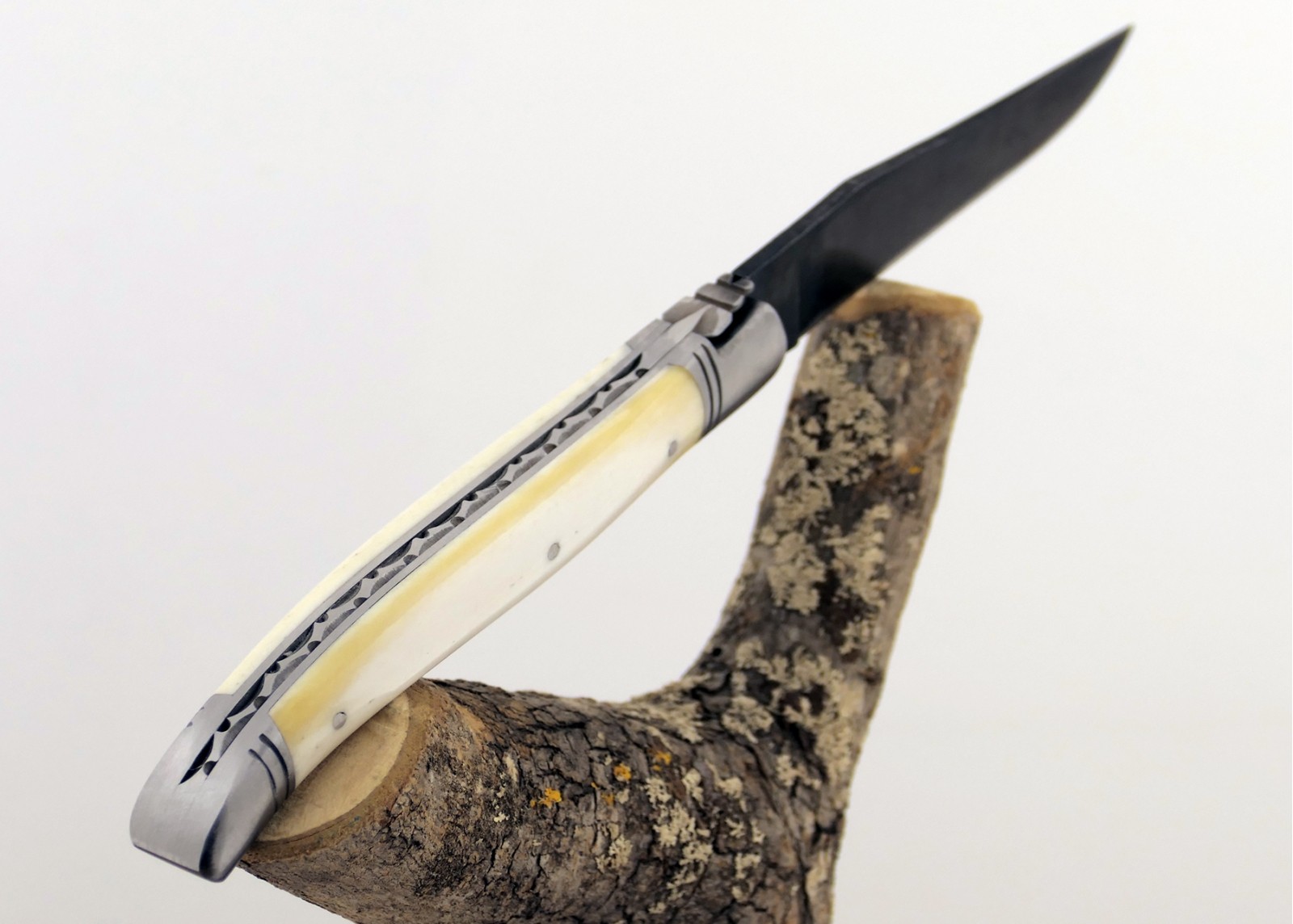 Forged laguiole knife, with its Bone Handle. image 6