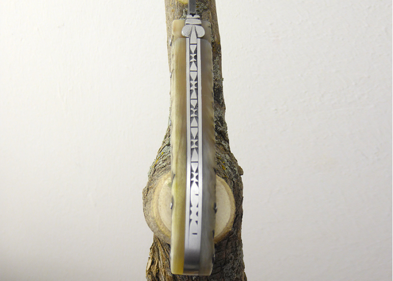 Ram's horn - raw blade - Folding knives - Laguiole folding knife - Collector edition   Handle made with Ram's horn No bolster Fo