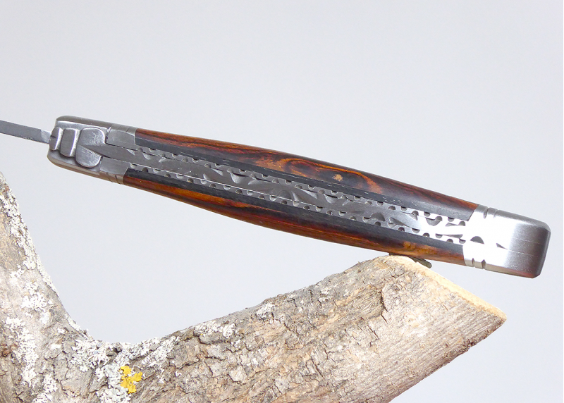 Ironwood from Arizona - Folding knives - Laguiole folding knife - Savage edition   Handle made with Ironwood and Ebony wood plat