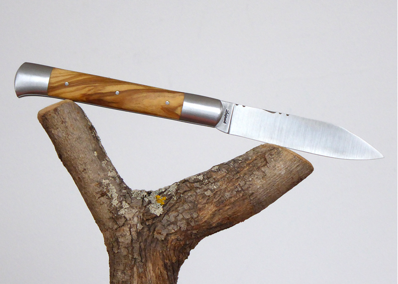 Roquefort knife - olive wood - French Knife "le Roquefort" - "le Roquefort" regional knife   Handle made with Olive Wood 2 stain
