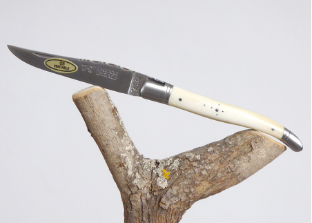 Cow bone - steel bolsters - Folding knives - Laguiole folding knife - Collector edition   Handle made with Bovine Bone 2 stainle