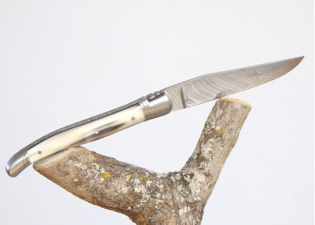 Damascus blade - blond horn - Laguiole with Damascus Blade  - Laguiole folding knife with damascus blade - Collector edition   H