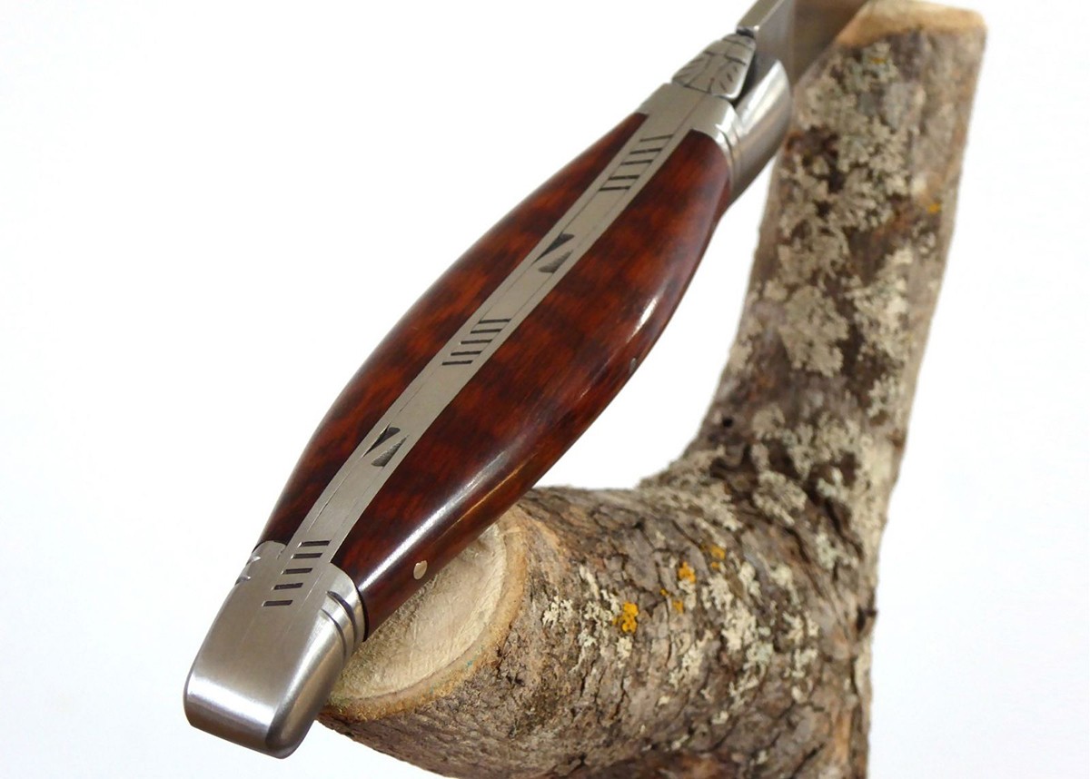 Amourette wood - steel bolster - Rounded Laguiole Knives - Laguiole folding knife - Rounded edition   Handle made with Amourette