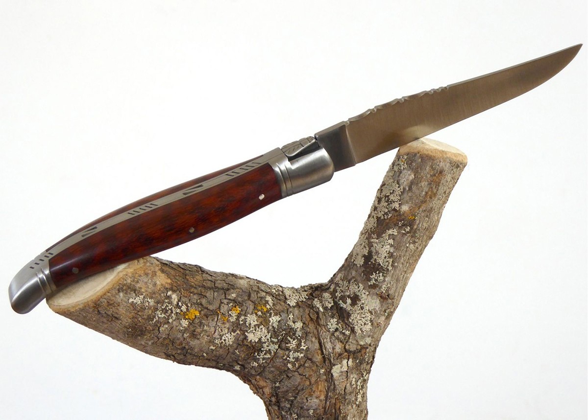 Amourette wood - steel bolster - Rounded Laguiole Knives - Laguiole folding knife - Rounded edition   Handle made with Amourette