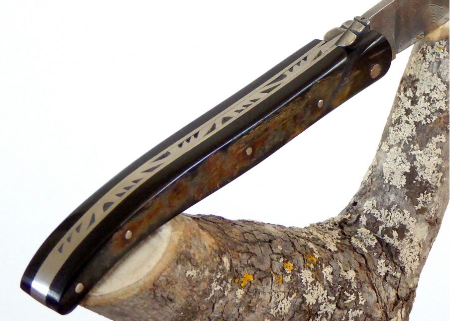 Damascus blade - Buffalo hoen - Laguiole «Savage» Collection - Laguiole folding knife - Savage edition   Handle made with Buffal