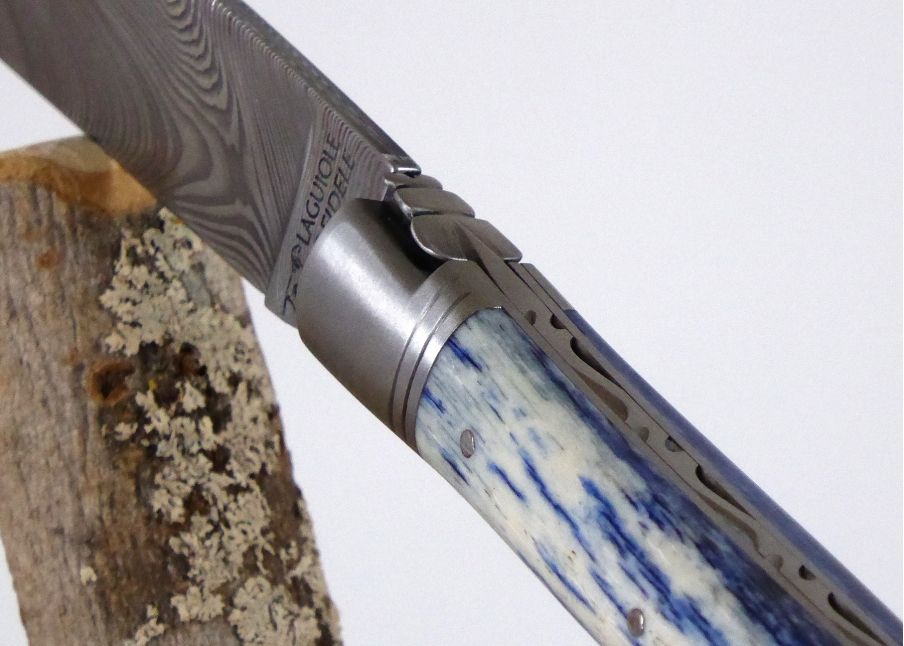 Blue tinted giraffe bone - Laguiole «Savage» Collection - Laguiole folding knife - Savage edition   Handle made with Giraffe Bon