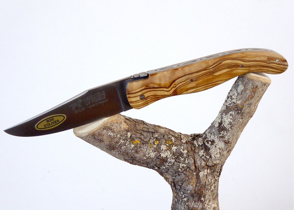 Olive wood - Hunting Knives - Laguiole hunting knife   Handle made with Olive Wood No bolster Classic Spring, Welded Bee Guilloc